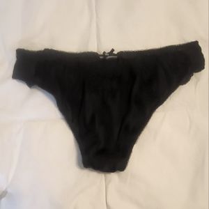 Victoria's Secret Low Rise Black lacy Bikini size M